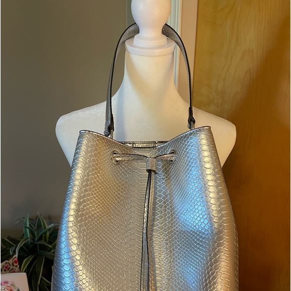 Silver Snake Skin CHAPS Handbag - Picture 2 of 6